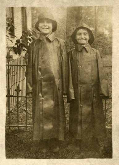 Rainy-Day-Kids-Photo-GraphicsFairy