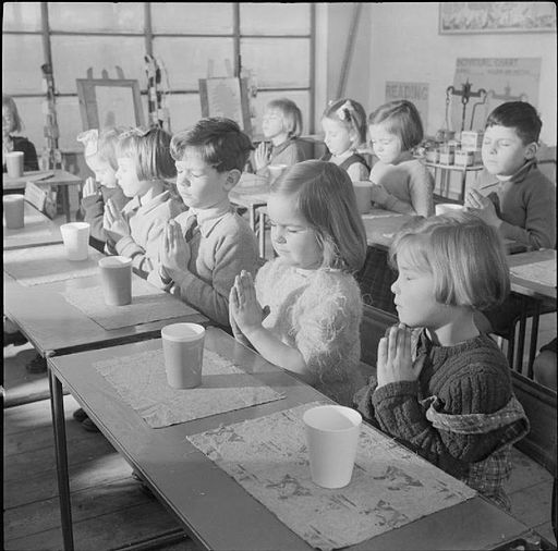 A_Modern_Village_School-_Education_in_Cambridgeshire,_England,_UK,_1944_D23624